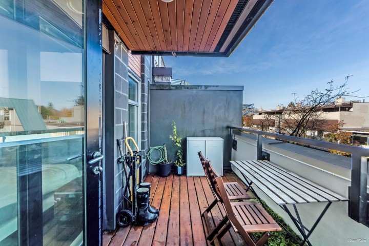 Photo 15 at 304 - 2525 Blenheim Street, Kitsilano, Vancouver West
