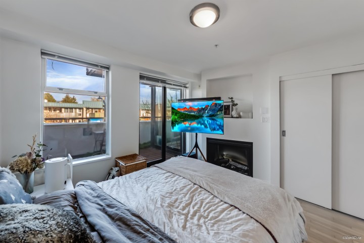 Photo 11 at 304 - 2525 Blenheim Street, Kitsilano, Vancouver West