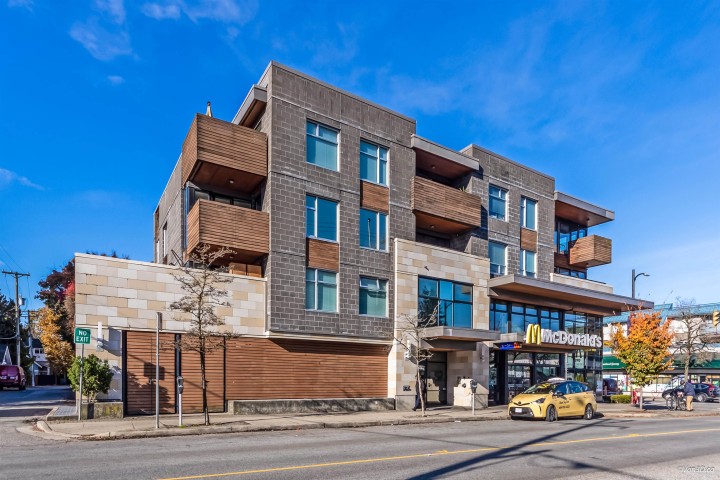 Photo 19 at 304 - 2525 Blenheim Street, Kitsilano, Vancouver West