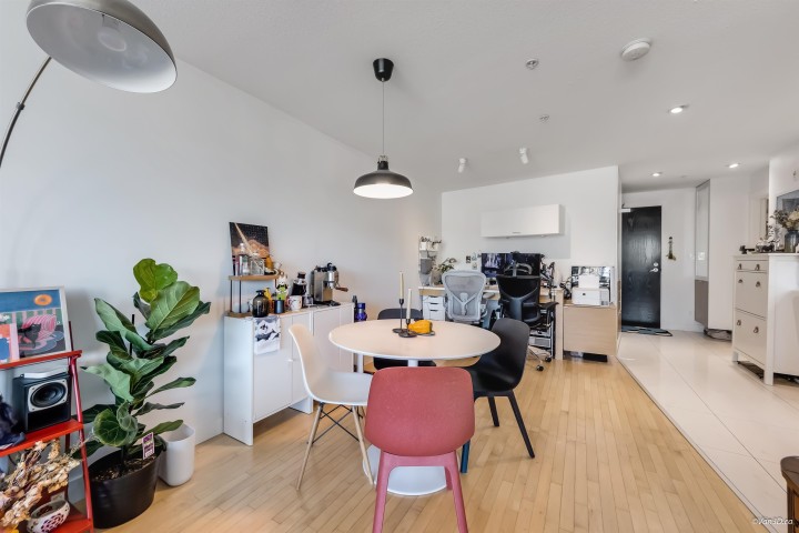 Photo 8 at 304 - 2525 Blenheim Street, Kitsilano, Vancouver West