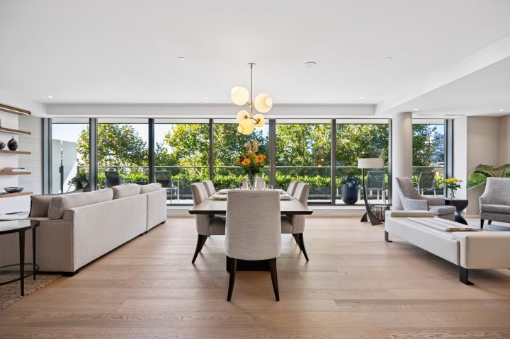 Photo 7 at 209 - 1355 Bellevue Avenue, Ambleside, West Vancouver