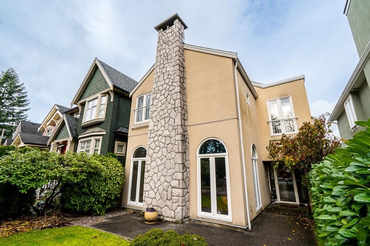 Photo 2 at 2443 W 47th Avenue, Kerrisdale, Vancouver West