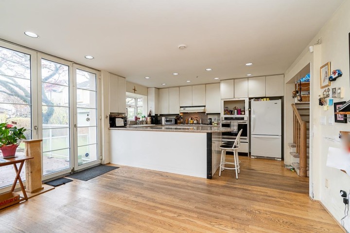 Photo 10 at 2443 W 47th Avenue, Kerrisdale, Vancouver West