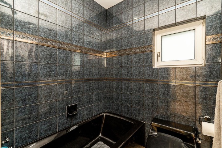 Photo 18 at 2443 W 47th Avenue, Kerrisdale, Vancouver West