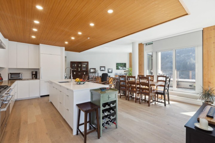 Photo 9 at 703 - 6687 Nelson Avenue, Horseshoe Bay WV, West Vancouver