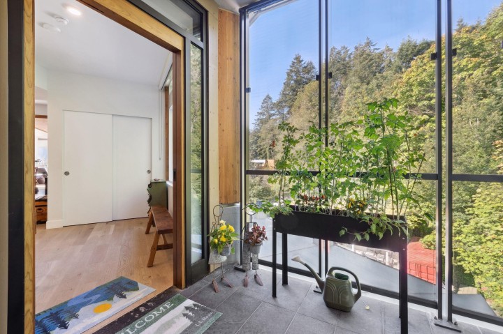 Photo 31 at 703 - 6687 Nelson Avenue, Horseshoe Bay WV, West Vancouver