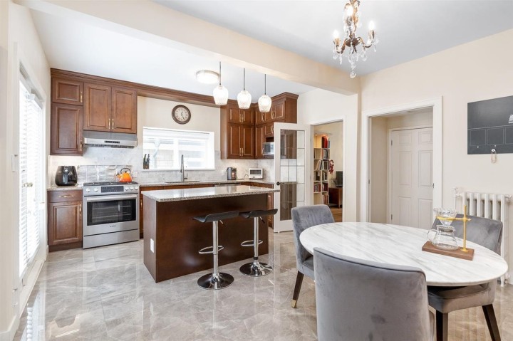 Photo 11 at 4318 W 11th Avenue, Point Grey, Vancouver West