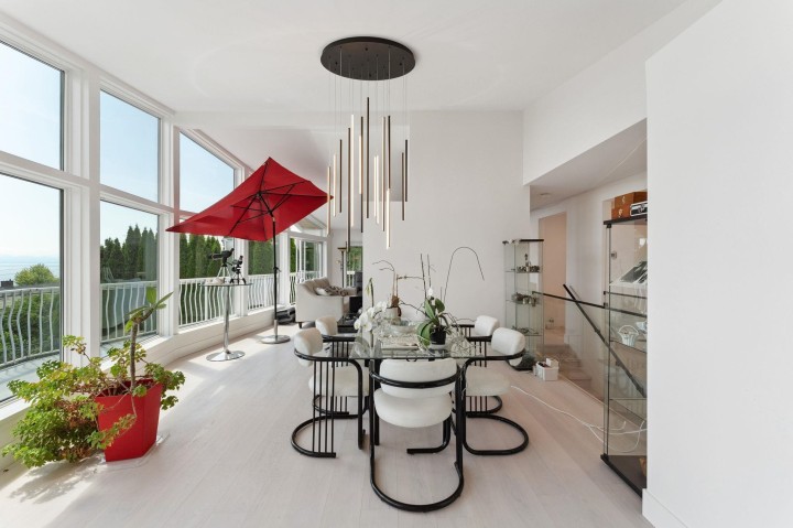 Photo 8 at 1725 Rosebery Avenue, Queens, West Vancouver