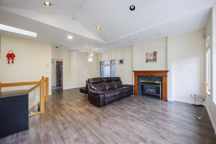 Photo 5 at 4774 Knight Street, Knight, Vancouver East