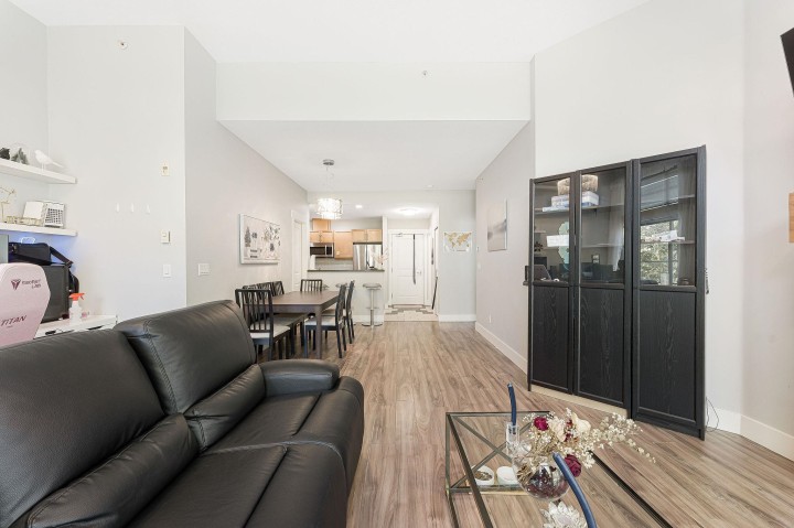 Photo 7 at 406 - 6328 Larkin Drive, University VW, Vancouver West