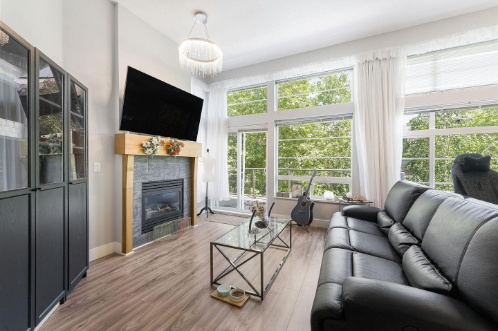 Photo 5 at 406 - 6328 Larkin Drive, University VW, Vancouver West