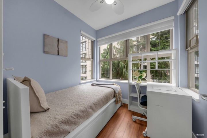 Photo 10 at 1305 - 4655 Valley Drive, Quilchena, Vancouver West