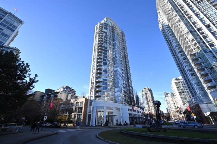 Photo 1 at 2002 - 1201 Marinaside Crescent, Yaletown, Vancouver West