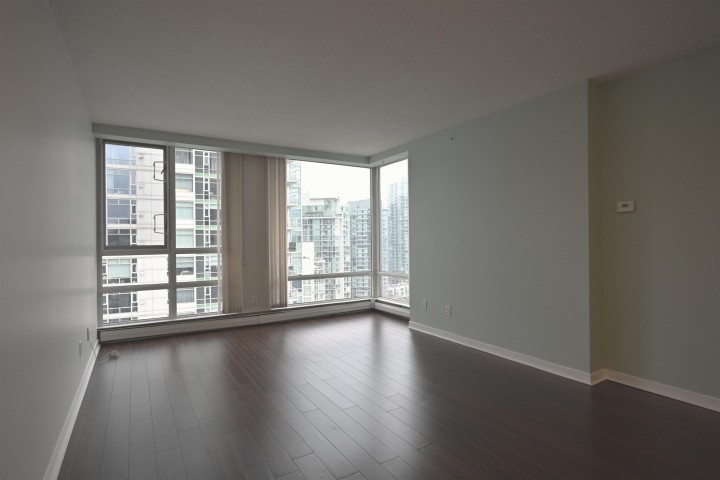 Photo 5 at 2002 - 1201 Marinaside Crescent, Yaletown, Vancouver West