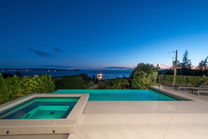 Photo 37 at 4135 Burkehill Place, Bayridge, West Vancouver