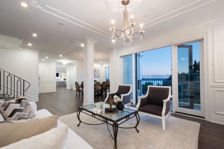 Photo 4 at 4135 Burkehill Place, Bayridge, West Vancouver