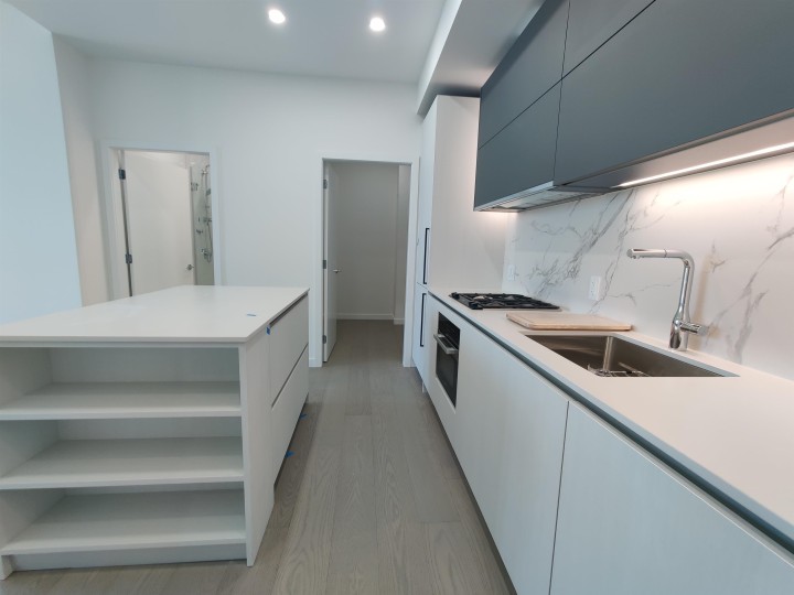 Photo 6 at 308 - 8415 Granville Street, S.W. Marine, Vancouver West