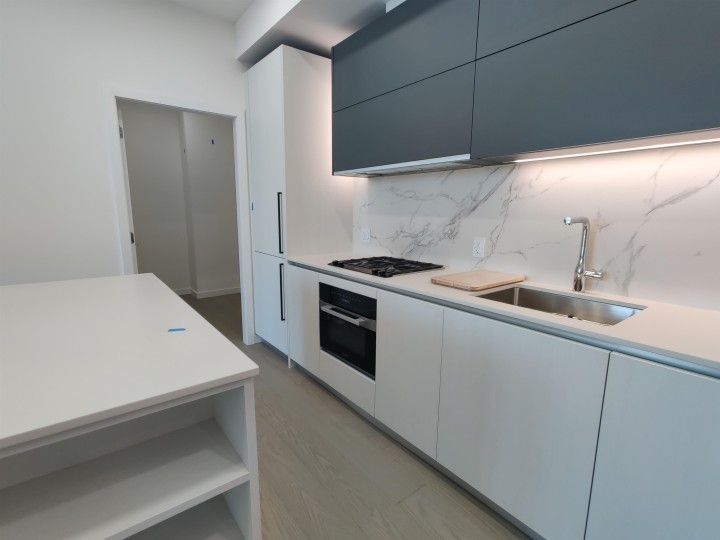 Photo 7 at 308 - 8415 Granville Street, S.W. Marine, Vancouver West