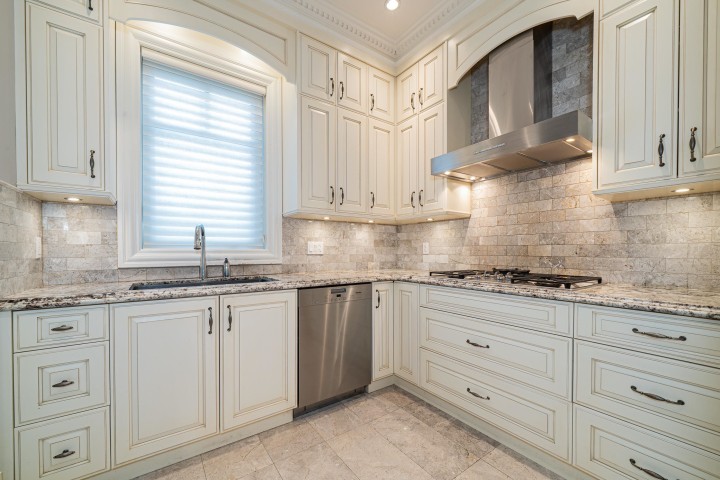 Photo 12 at 6708 Yew Street, S.W. Marine, Vancouver West