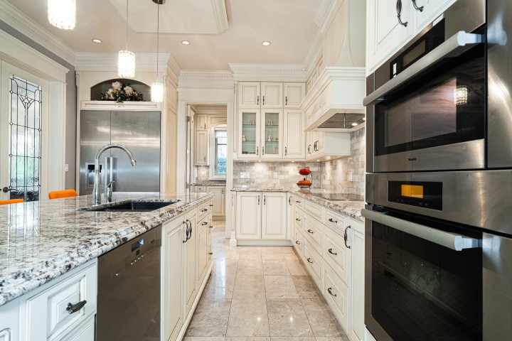 Photo 11 at 6708 Yew Street, S.W. Marine, Vancouver West