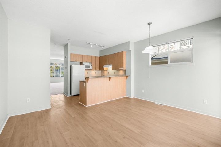 Photo 14 at 3265 Clermont Mews, Champlain Heights, Vancouver East