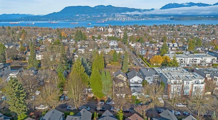 Photo 1 at 3694 W 16th Avenue, Dunbar, Vancouver West