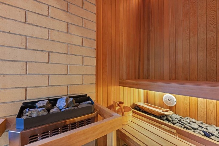 Photo 38 at 558 Glenross Road, Glenmore, West Vancouver