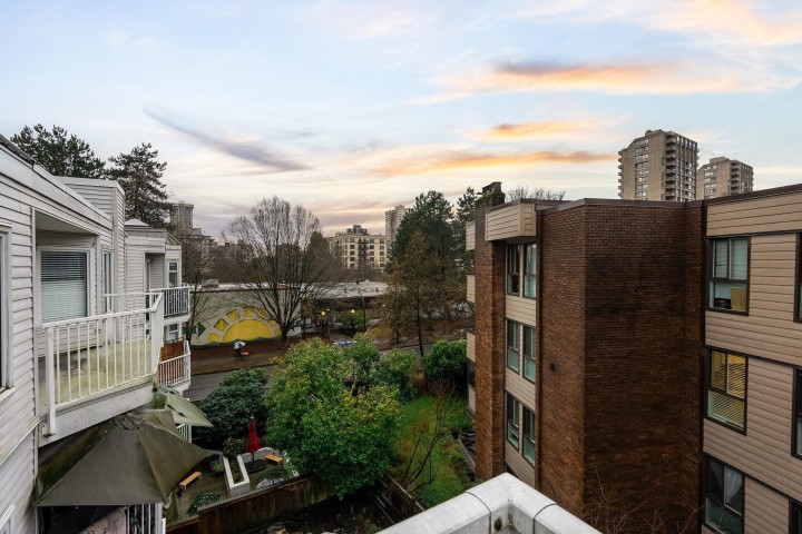 Photo 27 at 403 - 1147 Nelson Street, West End VW, Vancouver West