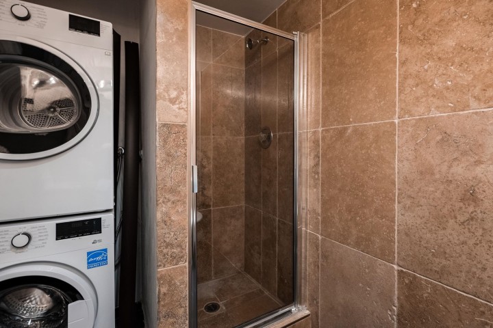 Photo 22 at 403 - 1147 Nelson Street, West End VW, Vancouver West