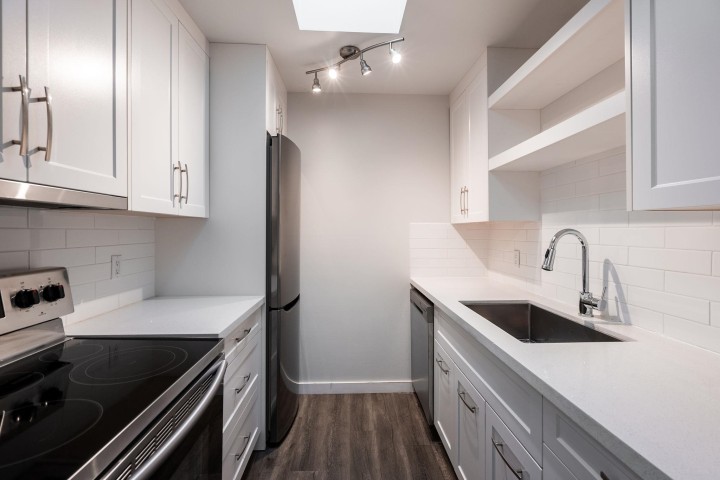 Photo 15 at 403 - 1147 Nelson Street, West End VW, Vancouver West