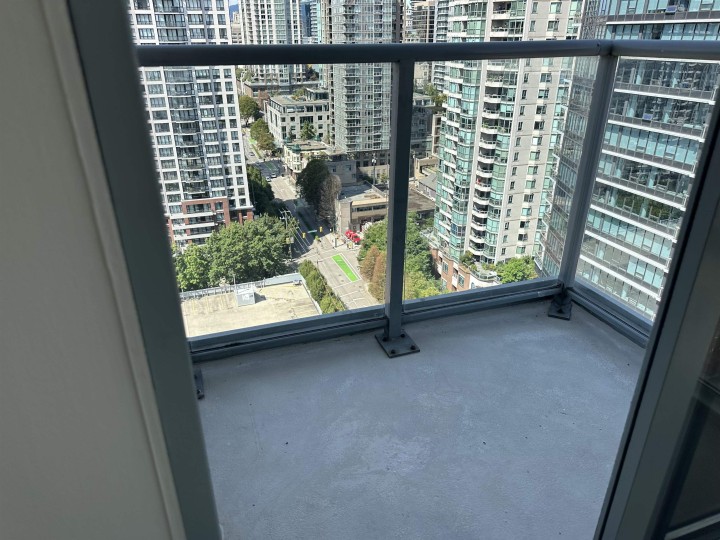 Photo 16 at 2506 - 930 Cambie Street, Yaletown, Vancouver West