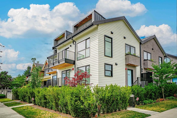 Photo 1 at 7359 Oak Street, South Granville, Vancouver West