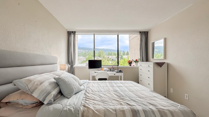 Photo 12 at 605 - 555 13th Street, Ambleside, West Vancouver