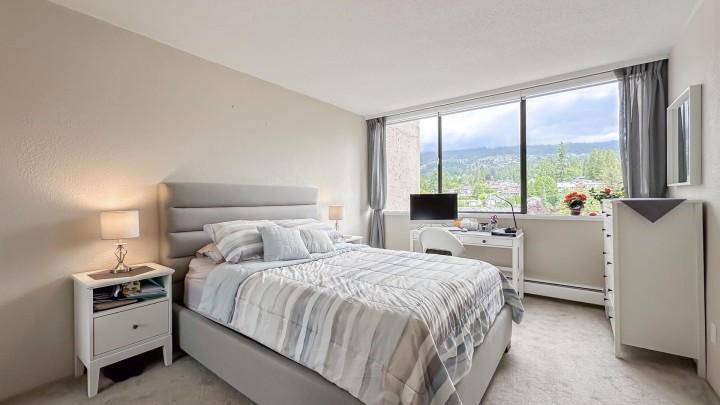 Photo 11 at 605 - 555 13th Street, Ambleside, West Vancouver