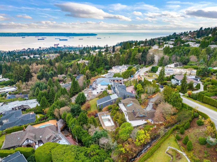 Photo 16 at 1318 Crestwell Road, Chartwell, West Vancouver
