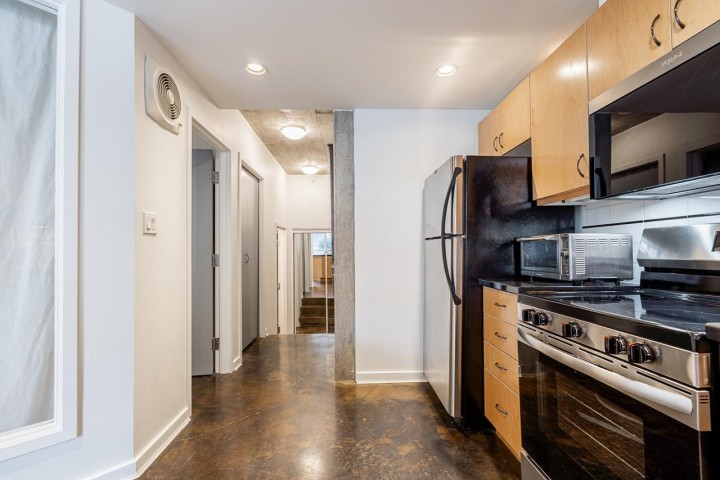 Photo 15 at 917 Station Street, Strathcona, Vancouver East