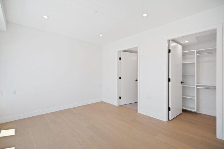 Photo 17 at 123 - 725 W 49 Avenue, Oakridge VW, Vancouver West