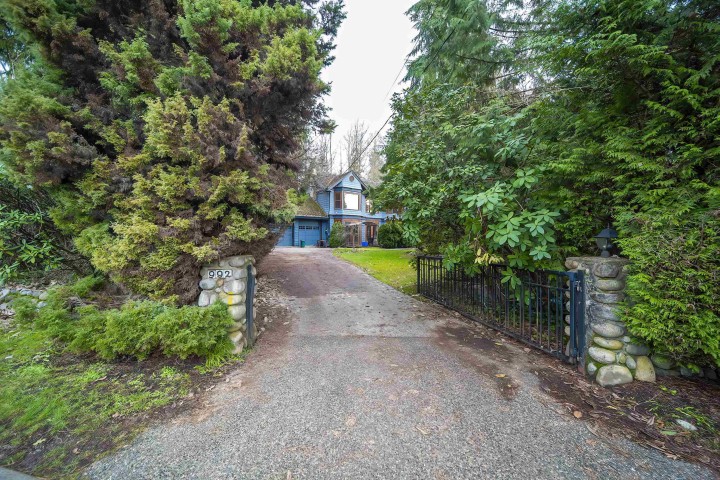 Photo 38 at 992 3rd Street, Cedardale, West Vancouver