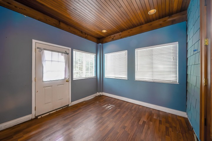 Photo 10 at 992 3rd Street, Cedardale, West Vancouver