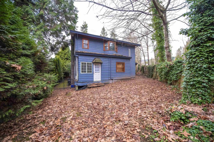 Photo 35 at 992 3rd Street, Cedardale, West Vancouver
