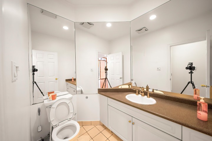 Photo 4 at 992 3rd Street, Cedardale, West Vancouver