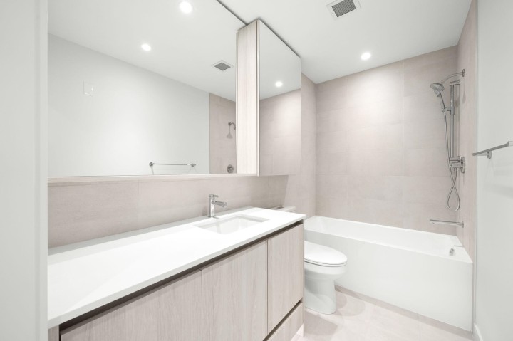 Photo 21 at 603 - 4928 Quebec Street, Main, Vancouver East