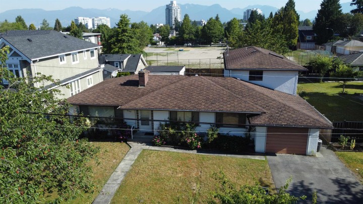 Photo 1 at 2435 E 38th Avenue, Collingwood VE, Vancouver East