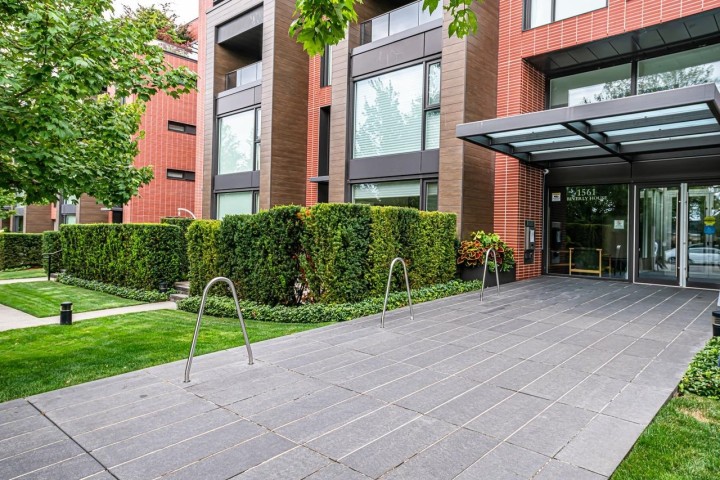 Photo 4 at 602 - 1561 W 57th Avenue, South Granville, Vancouver West