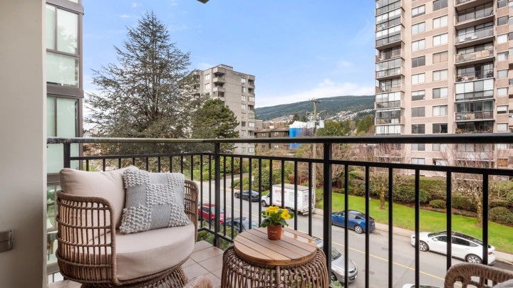 Photo 31 at 401 - 475 13th Street, Ambleside, West Vancouver