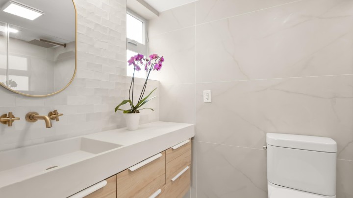 Photo 25 at 401 - 475 13th Street, Ambleside, West Vancouver