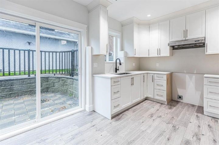 Photo 2 at 1010 E 24th Avenue, Fraser VE, Vancouver East