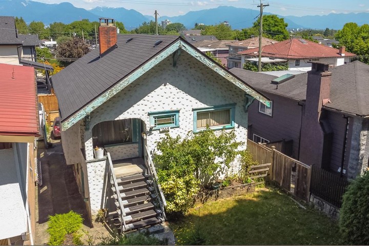 Photo 3 at 1165 E 33rd Avenue, Knight, Vancouver East
