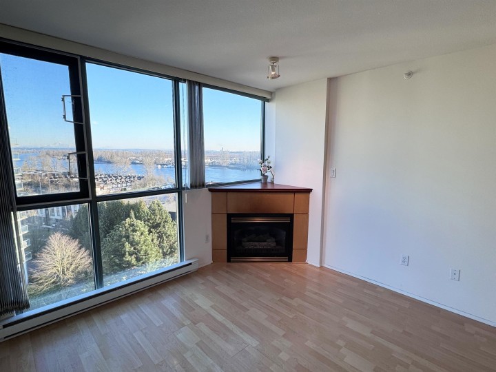 Photo 2 at 1001 - 2733 Chandlery Place, South Marine, Vancouver East