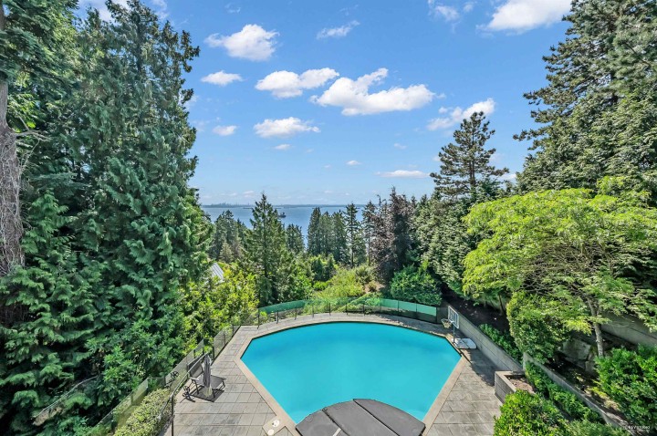 Photo 4 at 4668 Clovelly Walk, Caulfeild, West Vancouver